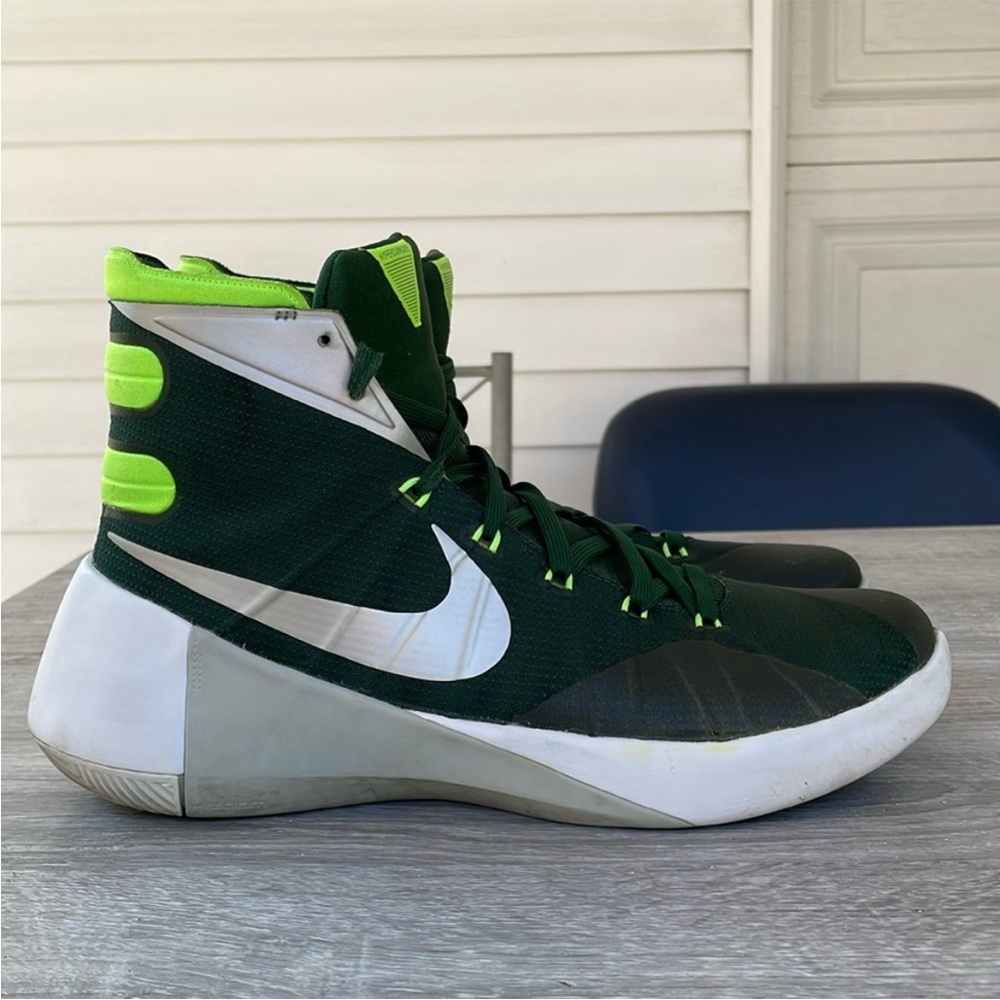 Nike Hyperdunk High Top Mens Shoes